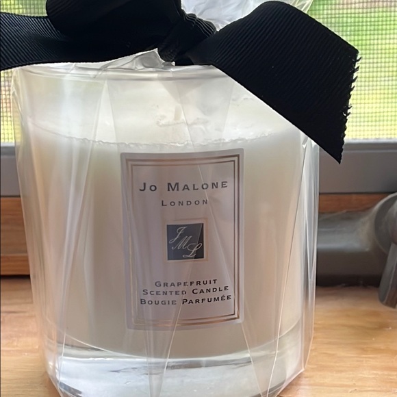 Jo Malone Grapefruit  Candle New - Picture 1 of 3